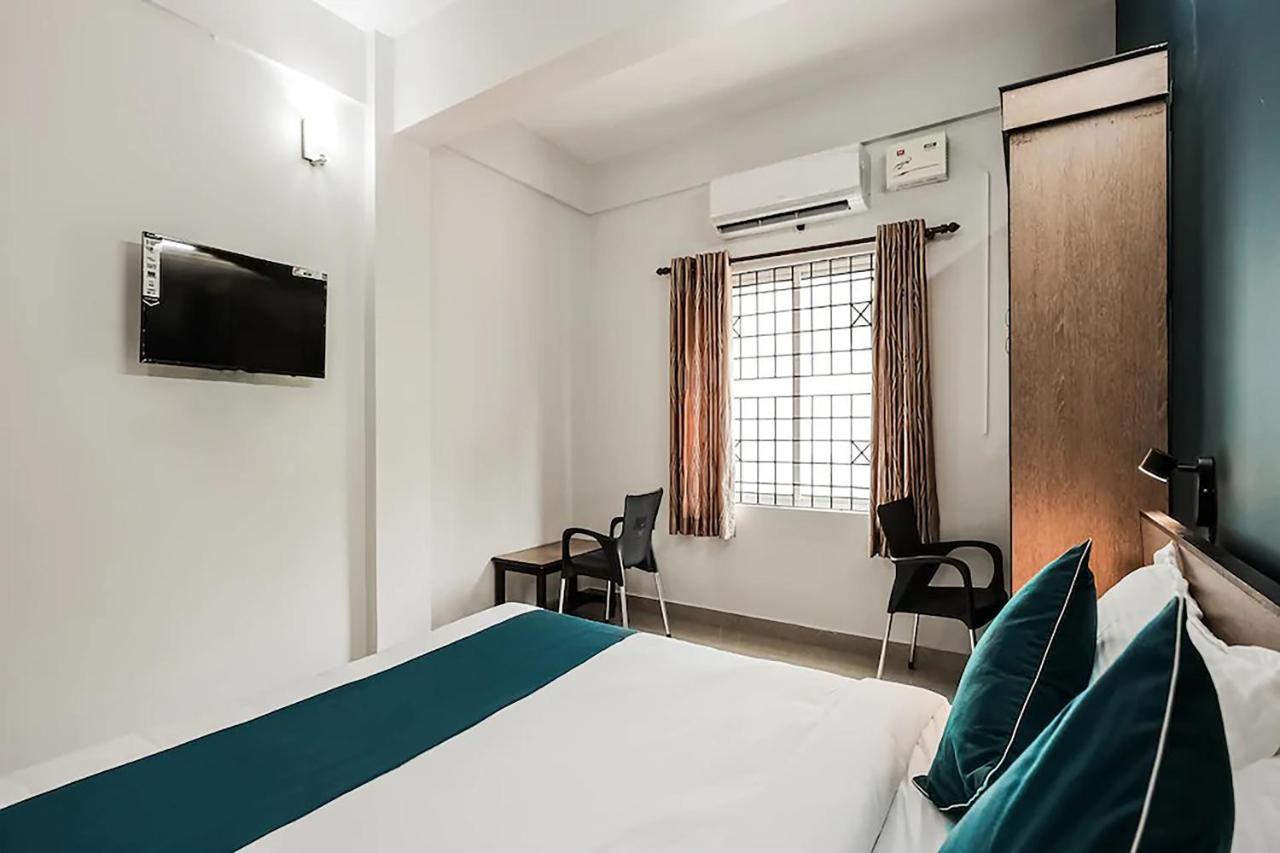 Готель Accadia Residency Kochi Екстер'єр фото